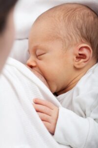 Zcela bezbolestné kojení není jen chiméra